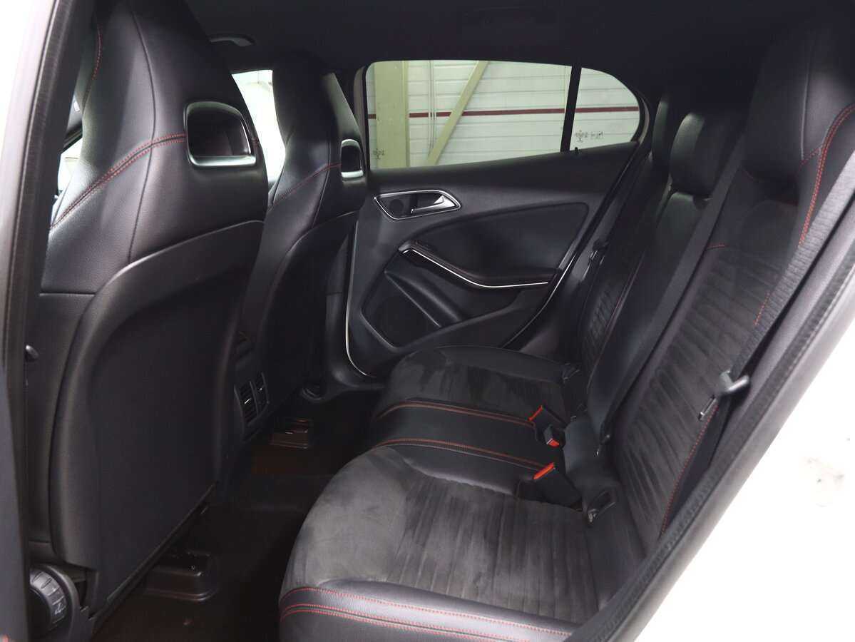 Купить Mercedes-Benz GLA 200, 2016, 97 000 км, фото №12