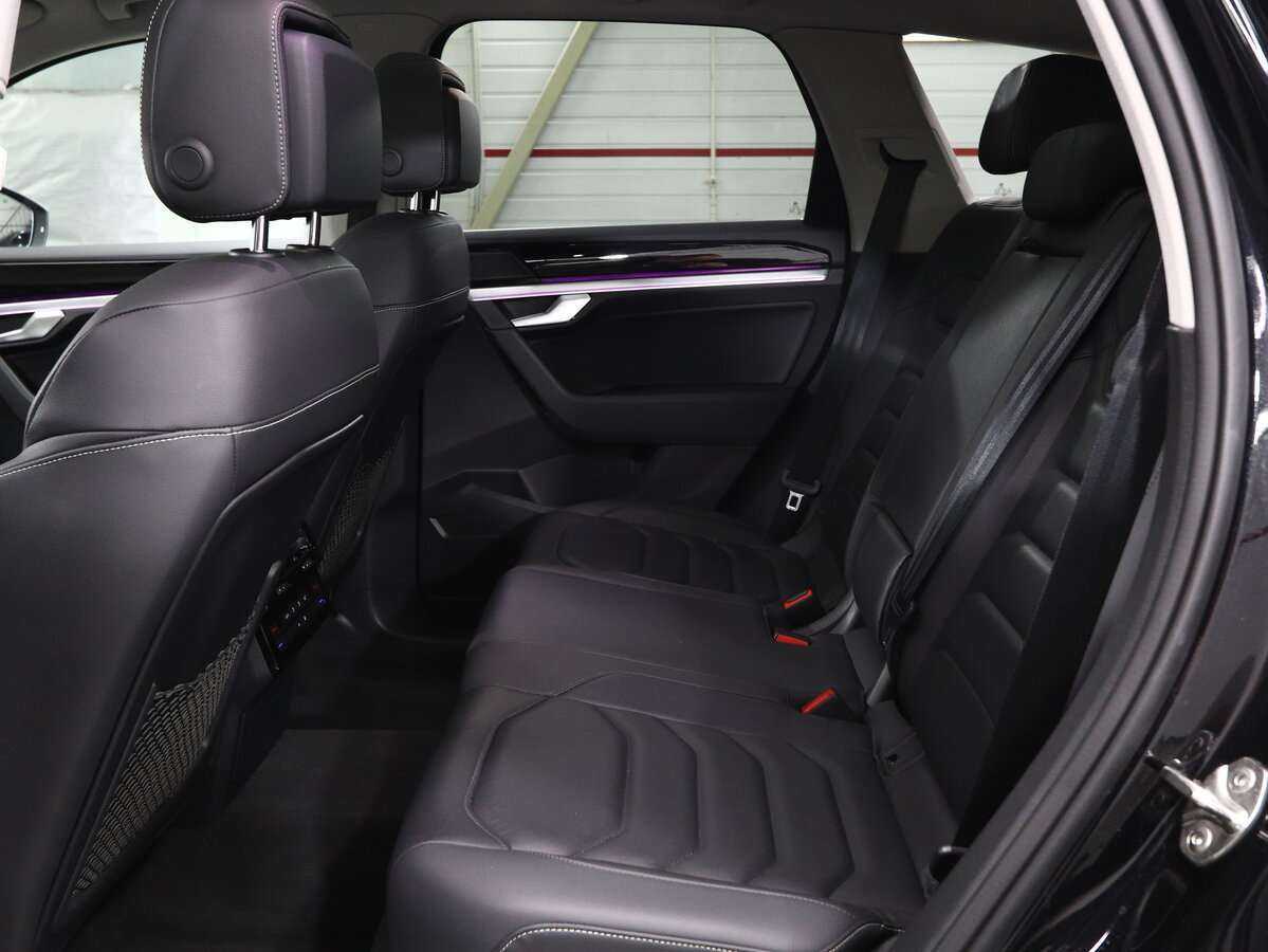 Купить Volkswagen Touareg, 2018, 80 000 км, фото №13
