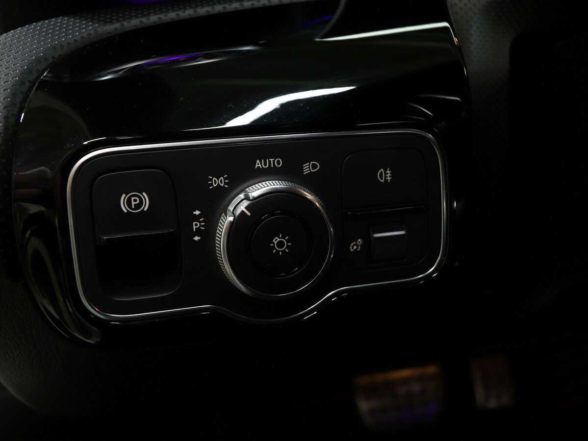 Купить Mercedes-Benz A-Класс 200, 2019, 21 000 км, фото №23