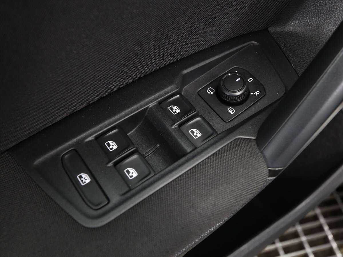 Купить Volkswagen Tiguan, 2019, 81 000 км, фото №9