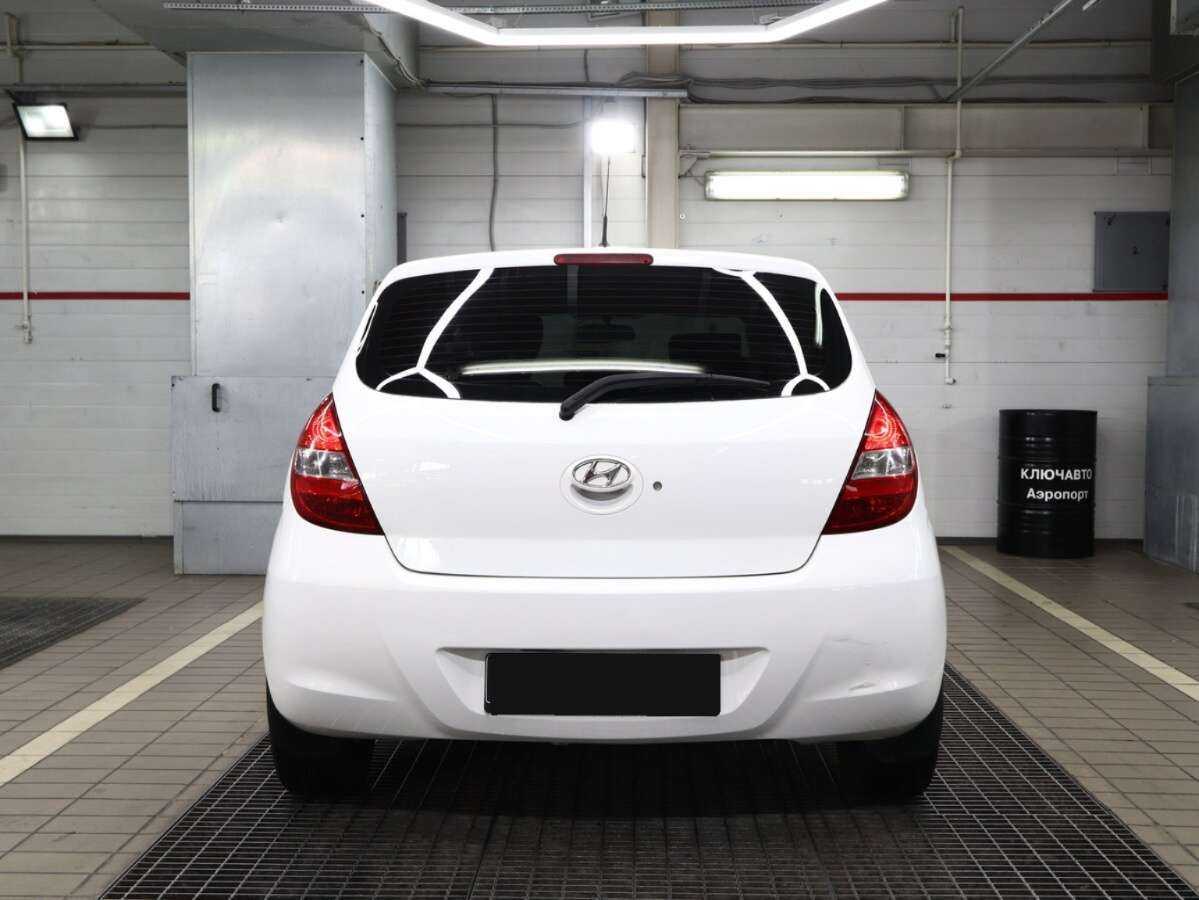 Купить Hyundai i20, 2010, 108 000 км, фото №4