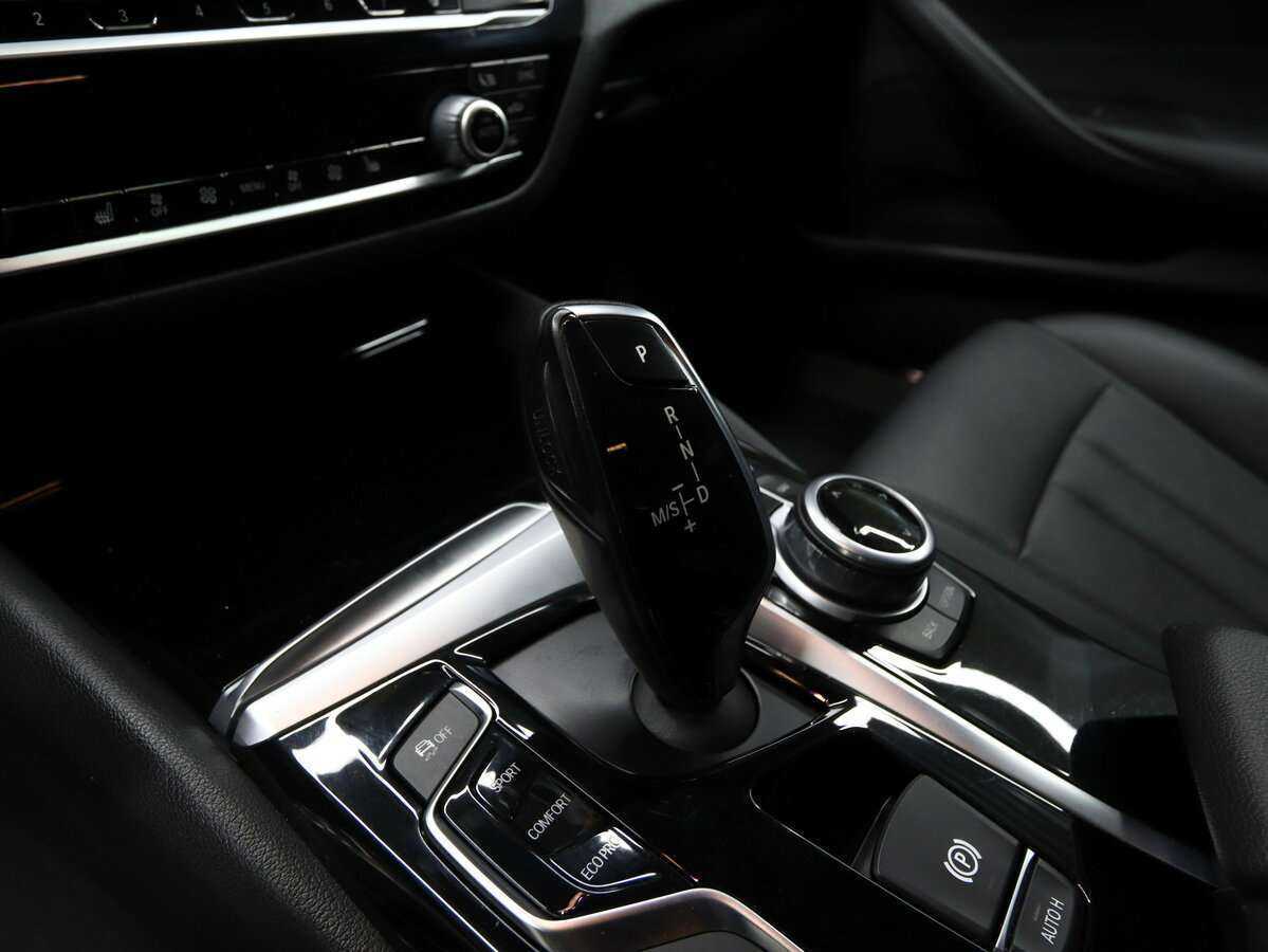 Купить BMW 5 серии 520d xDrive, 2017, 96 500 км, фото №16