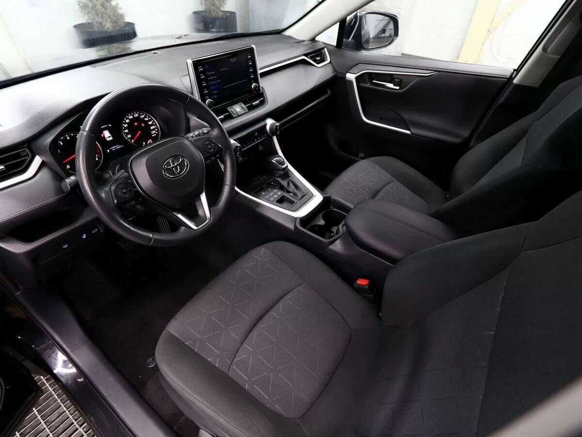 Купить Toyota RAV4, 2019, 70 000 км, фото №8