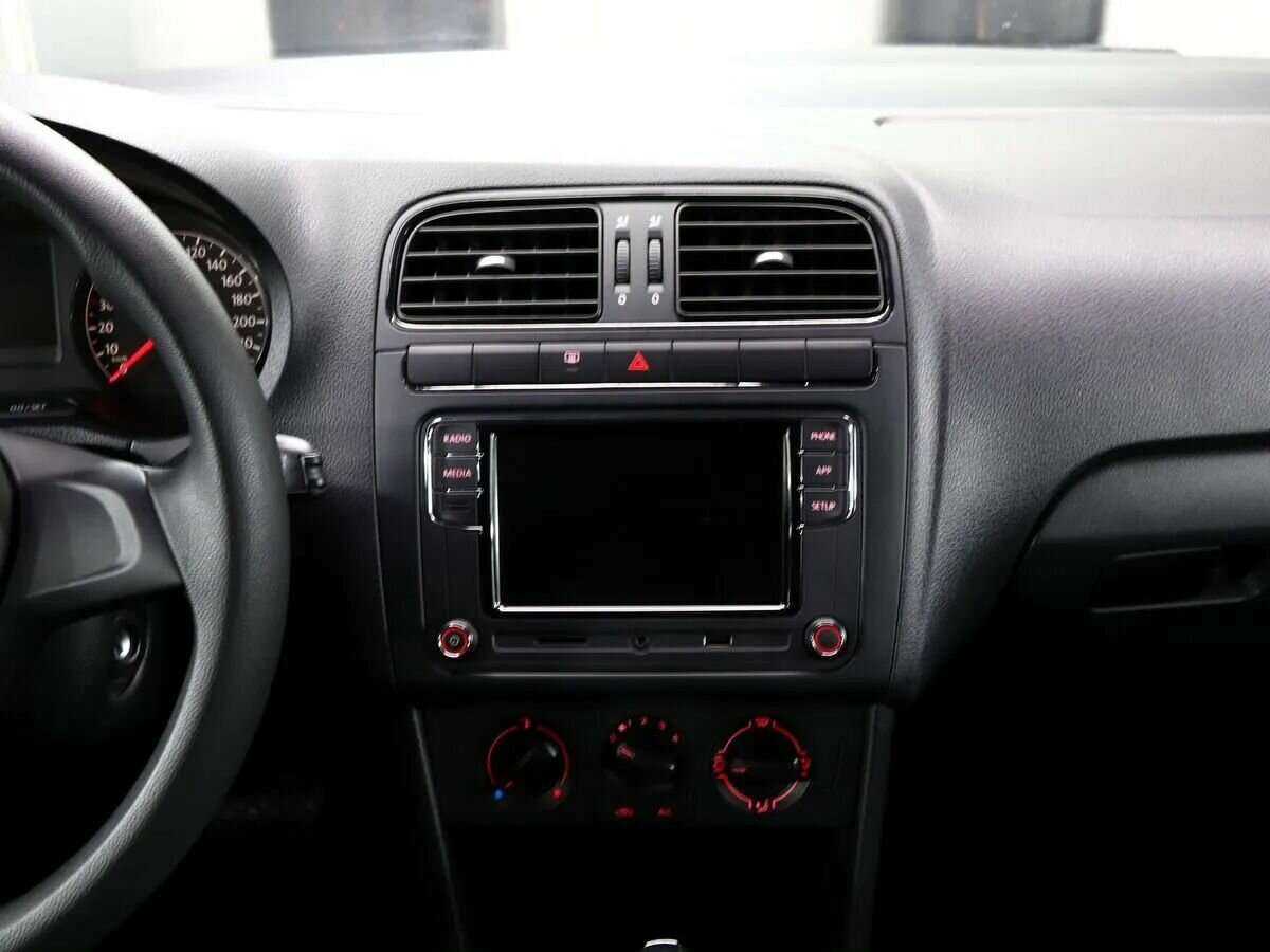 Купить Volkswagen Polo, 2018, 36 000 км, фото №17