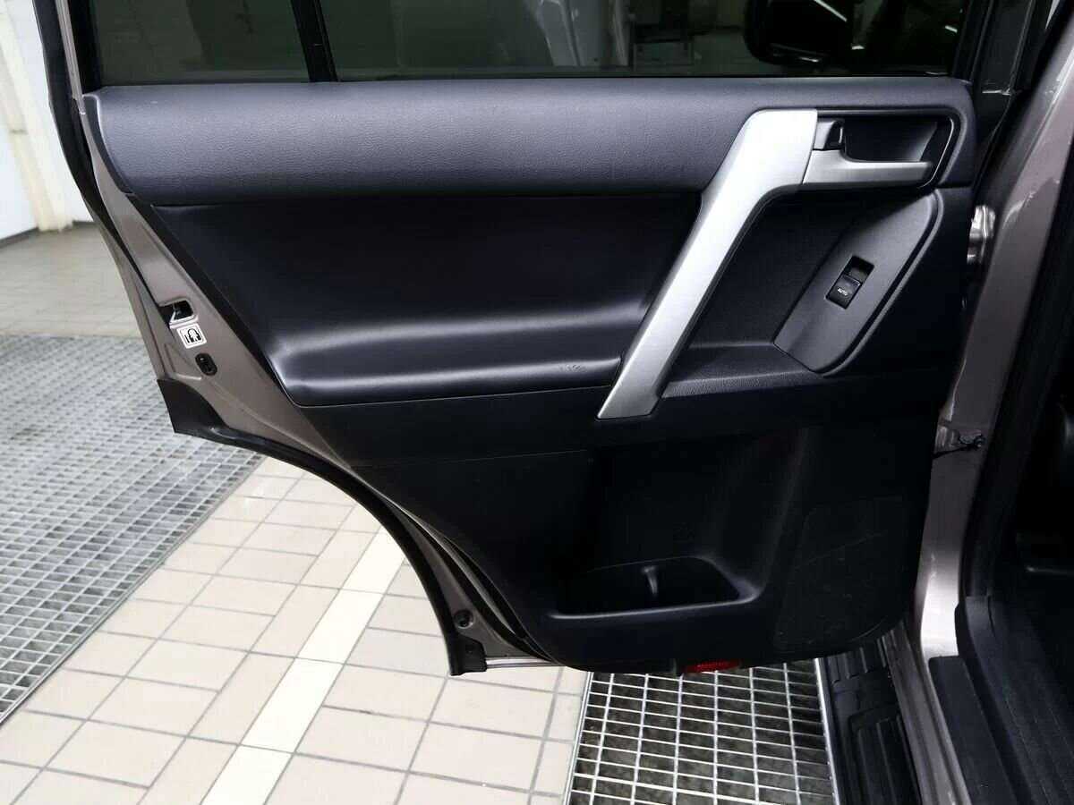 Купить Toyota Land Cruiser Prado, 2018, 136 000 км, фото №11