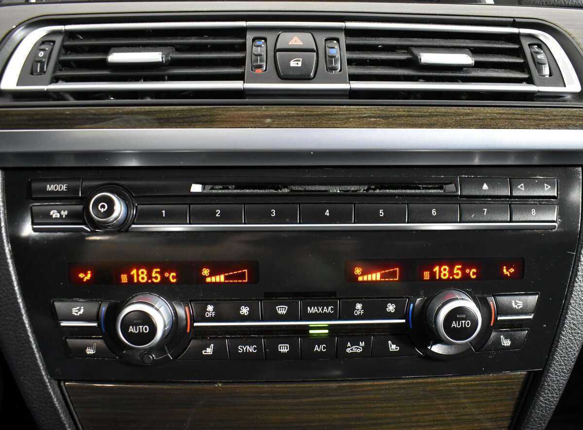 Купить BMW 7 серии Long 740Li xDrive, 2014, 252 722 км, фото №12