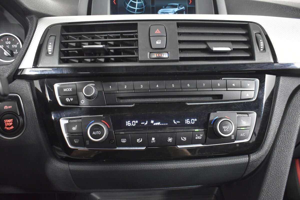 Купить BMW 3 серии 320i xDrive, 2016, 27 000 км, фото №15