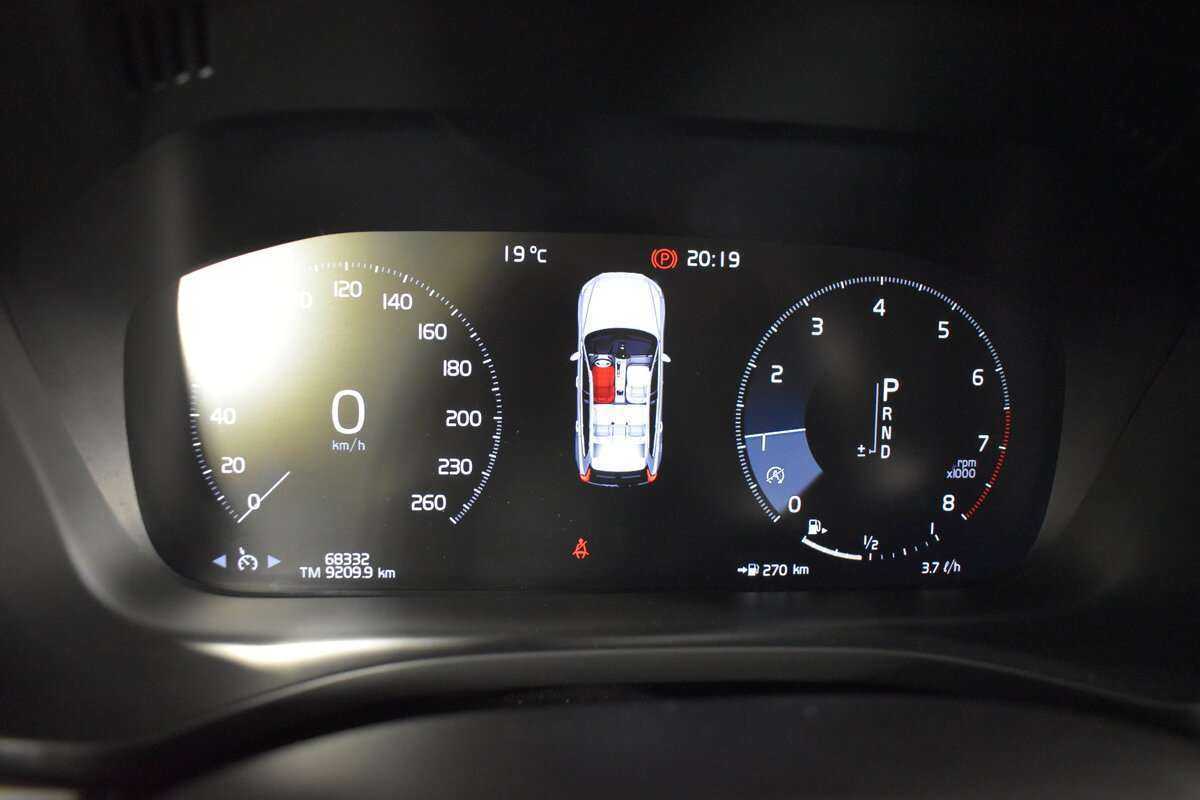 Купить Volvo XC60, 2020, 68 264 км, фото №15