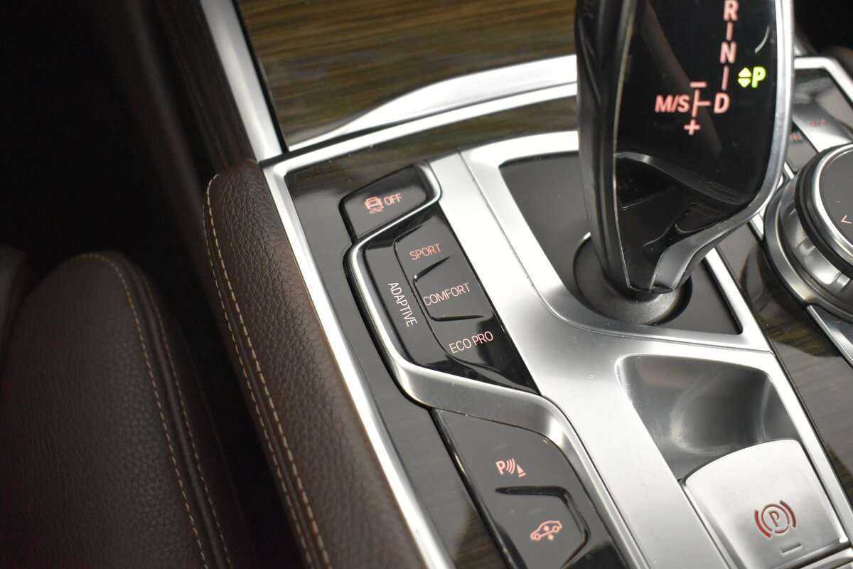 Купить BMW 7 серии Long 730Ld xDrive, 2017, 99 000 км, фото №24