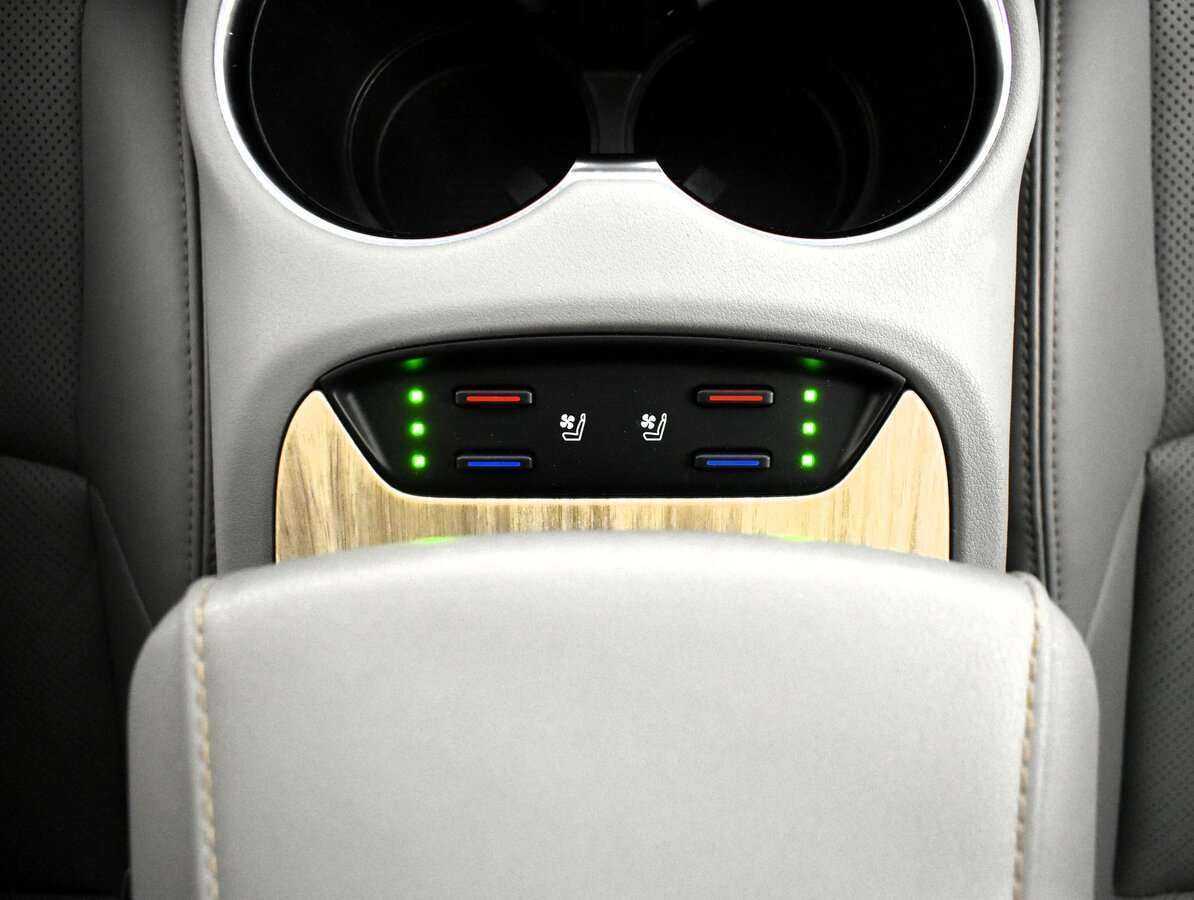 Купить Toyota Venza, 2021, 31 927 км, фото №14