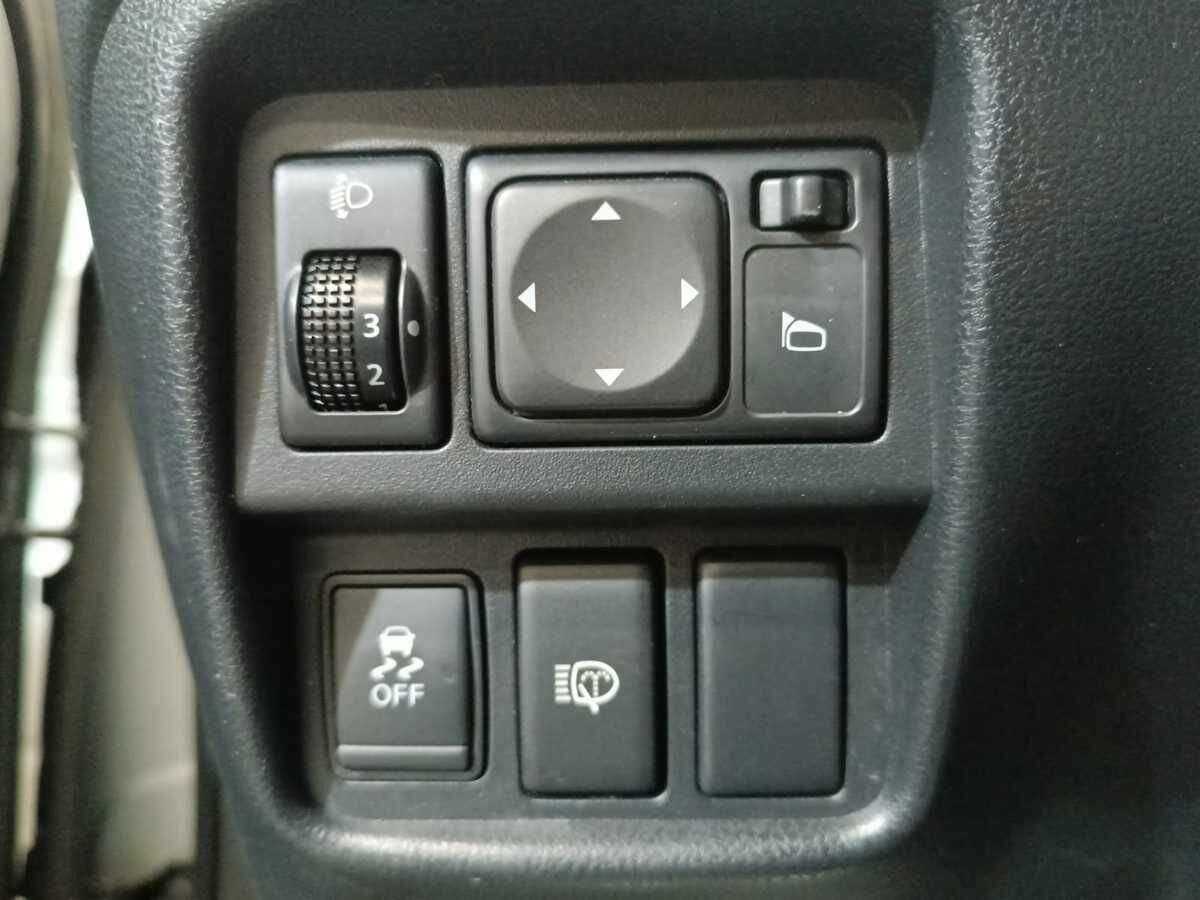 Купить Nissan Juke, 2011, 223 330 км, фото №16