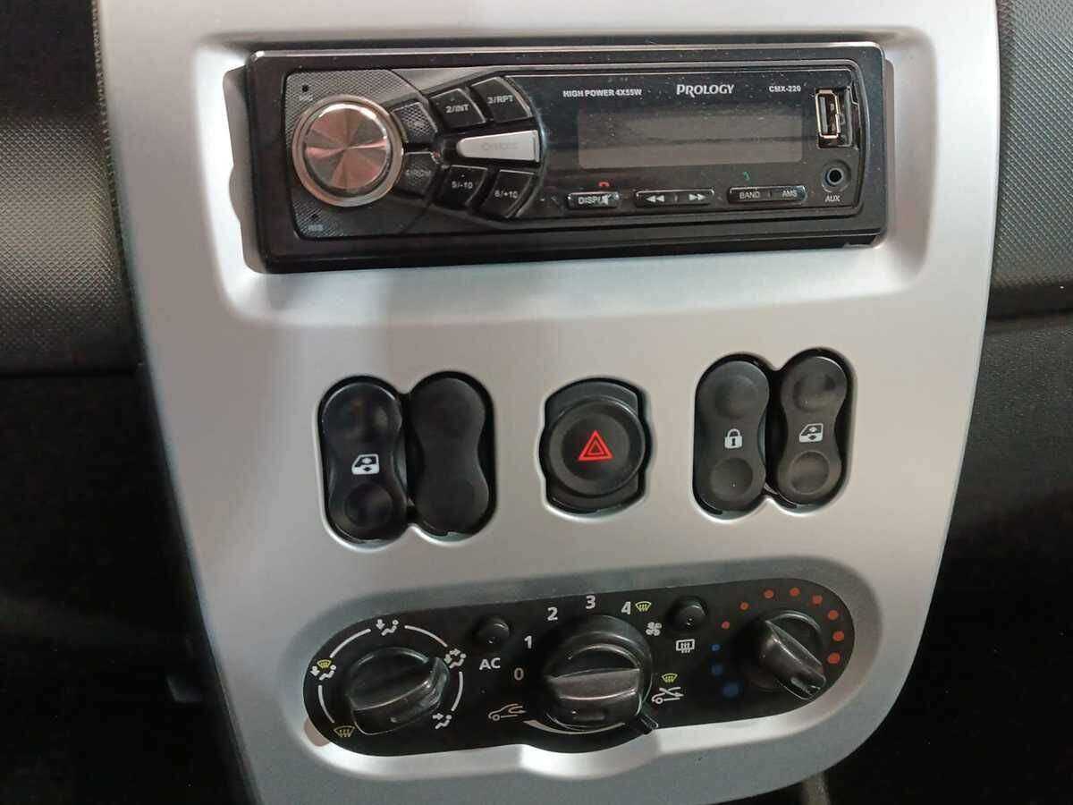 Купить Renault Logan, 2012, 442 992 км, фото №13