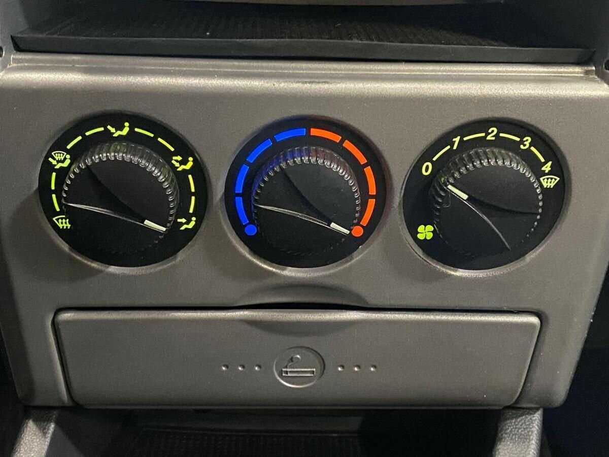 Купить Lada (ВАЗ) Priora, 2011, 110 569 км, фото №13