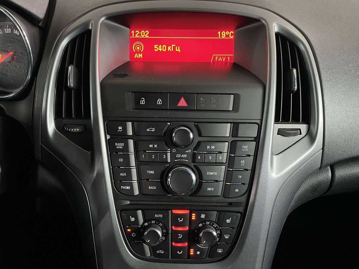 Купить Opel Astra, 2013, 205 254 км, фото №12