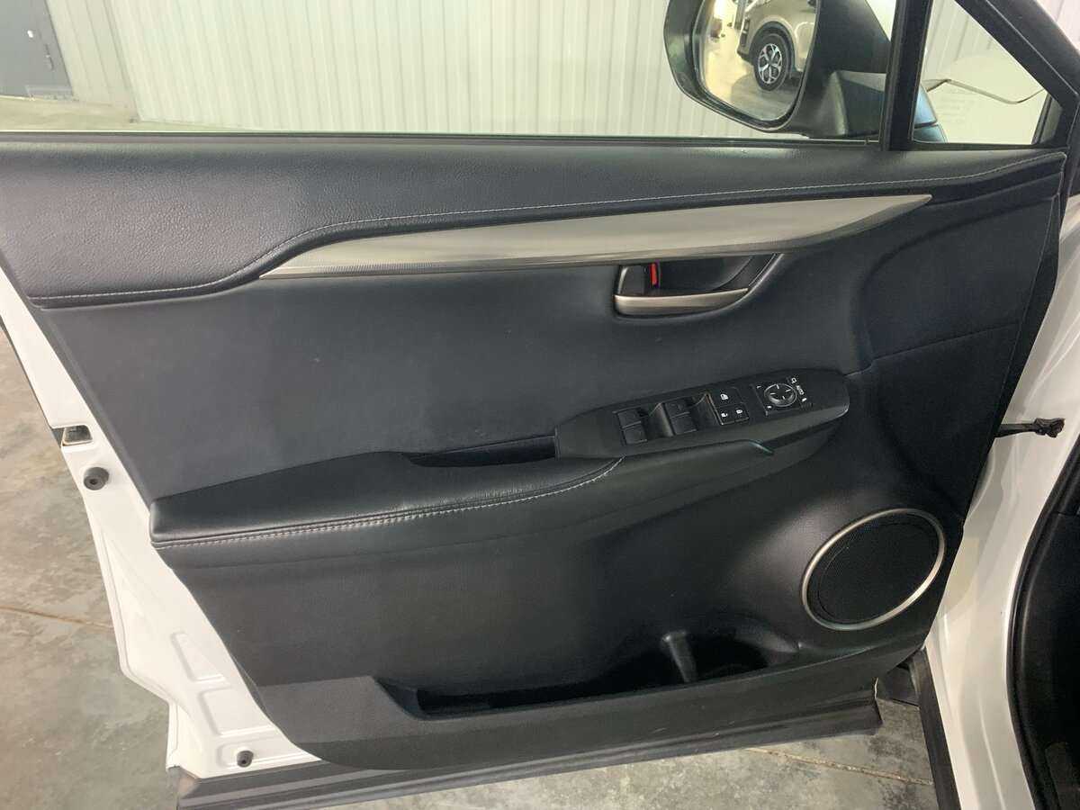 Купить Lexus NX 200, 2014, 131 374 км, фото №17