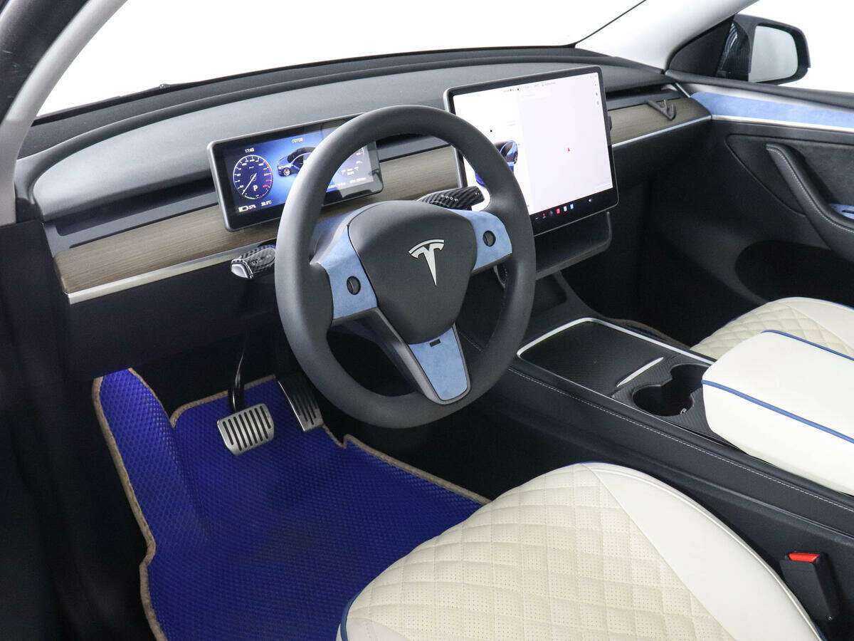 Купить Tesla Model Y Long Range Dual Motor, 2023, 2 500 км, фото №9