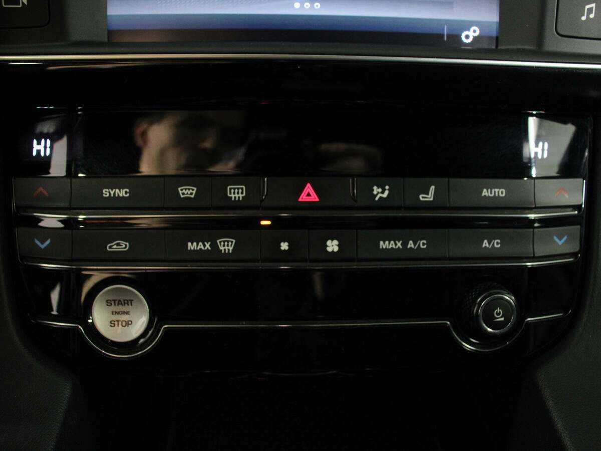 Купить Jaguar F-Pace, 2018, 96 180 км, фото №17