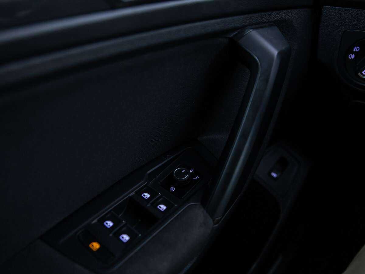 Купить Volkswagen Tiguan, 2017, 77 147 км, фото №12