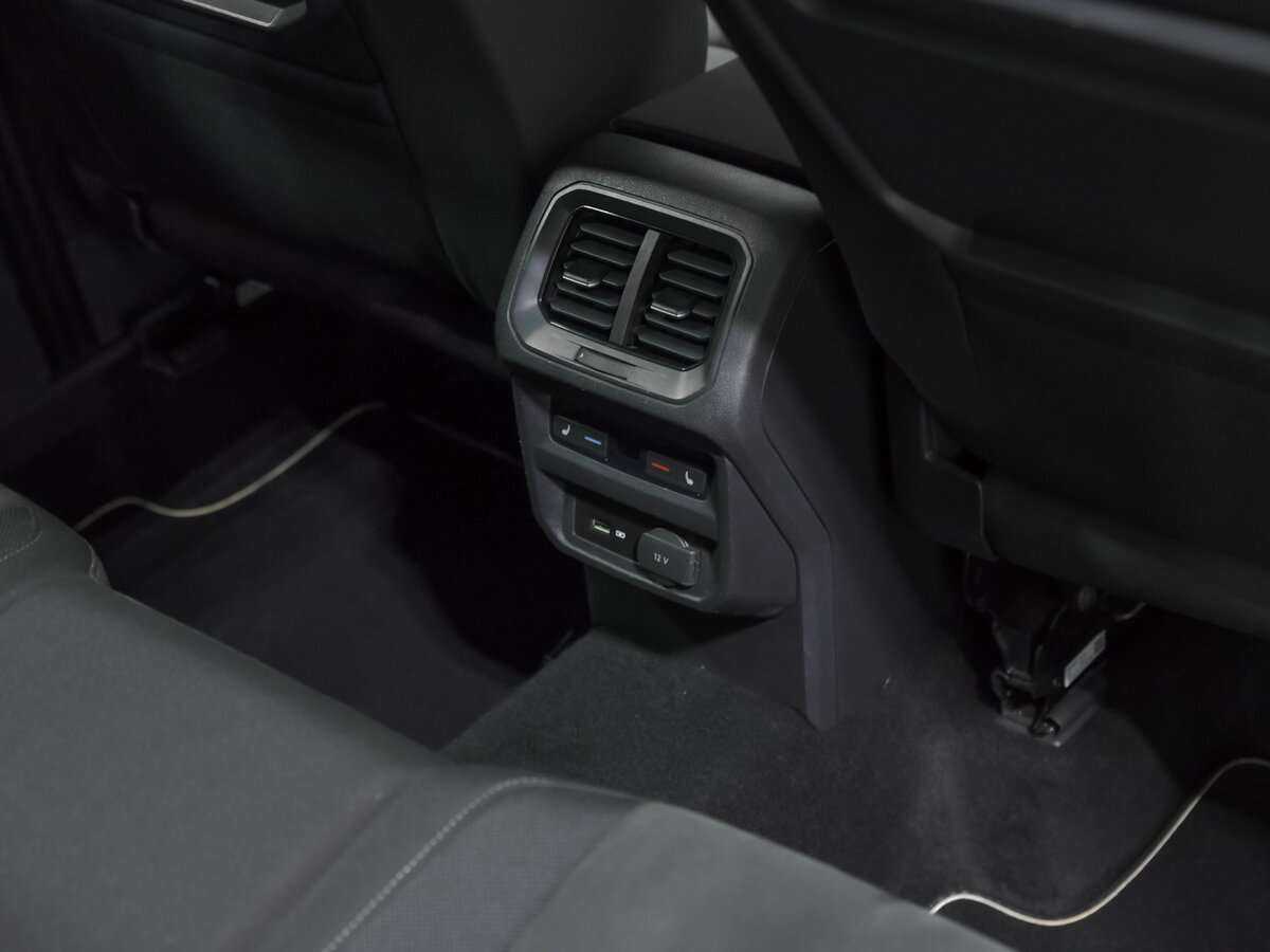 Купить Volkswagen Tiguan, 2019, 55 654 км, фото №15