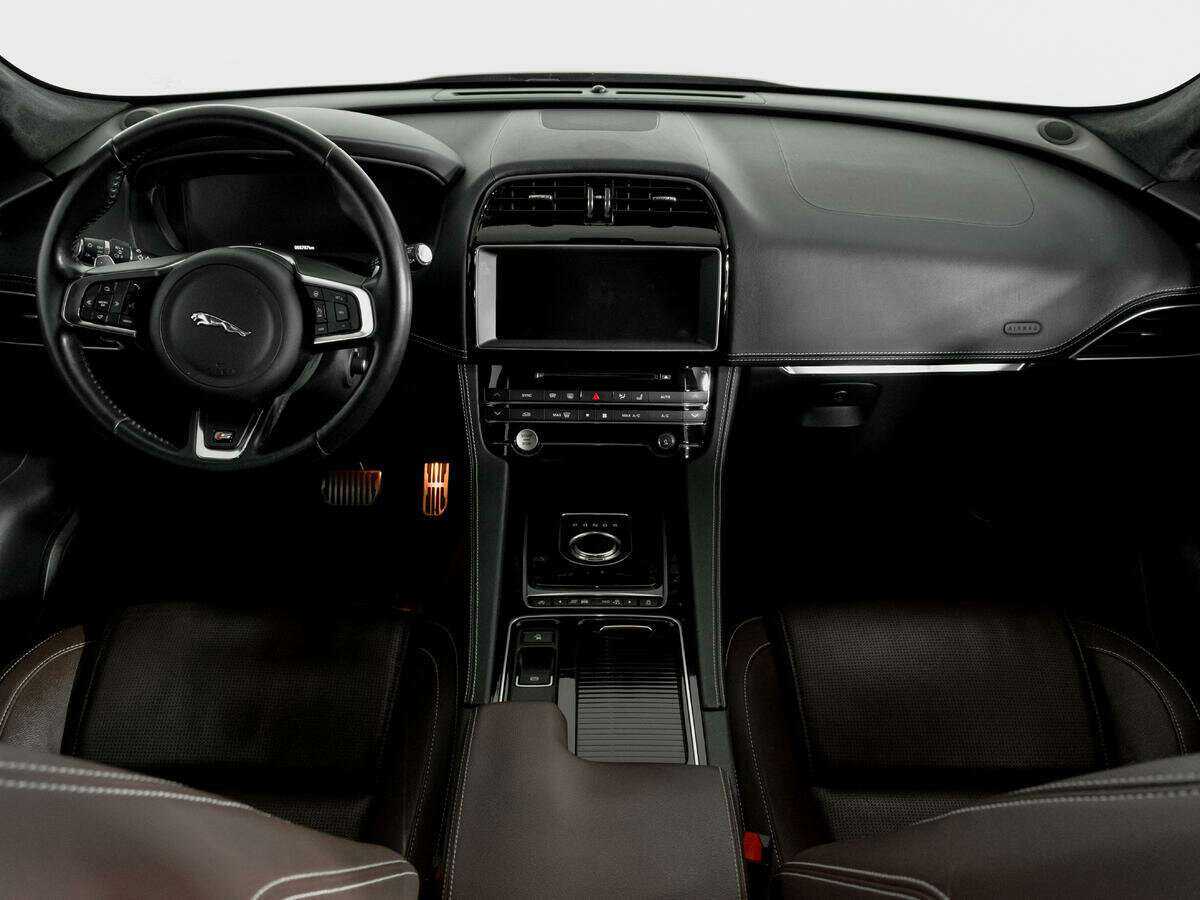 Купить Jaguar F-Pace, 2016, 68 780 км, фото №12