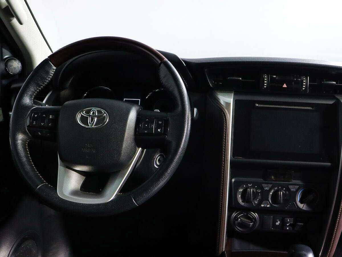 Купить Toyota Fortuner, 2018, 89 760 км, фото №10