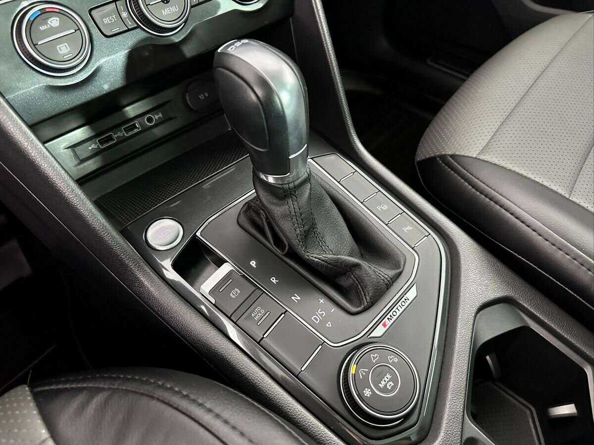 Купить Volkswagen Tiguan, 2018, 95 680 км, фото №16