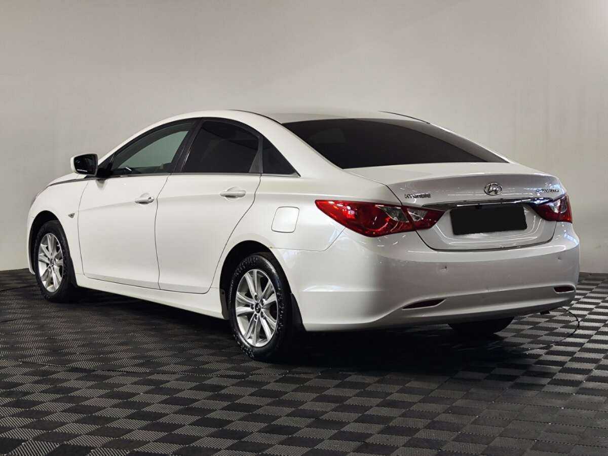Купить Hyundai Sonata, 2011, 238 000 км, фото №4