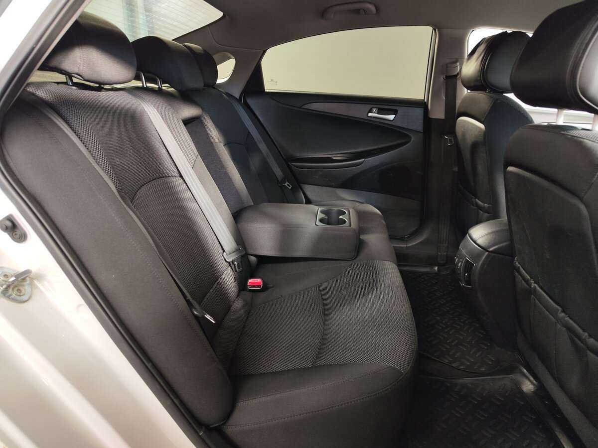Купить Hyundai Sonata, 2011, 238 000 км, фото №10