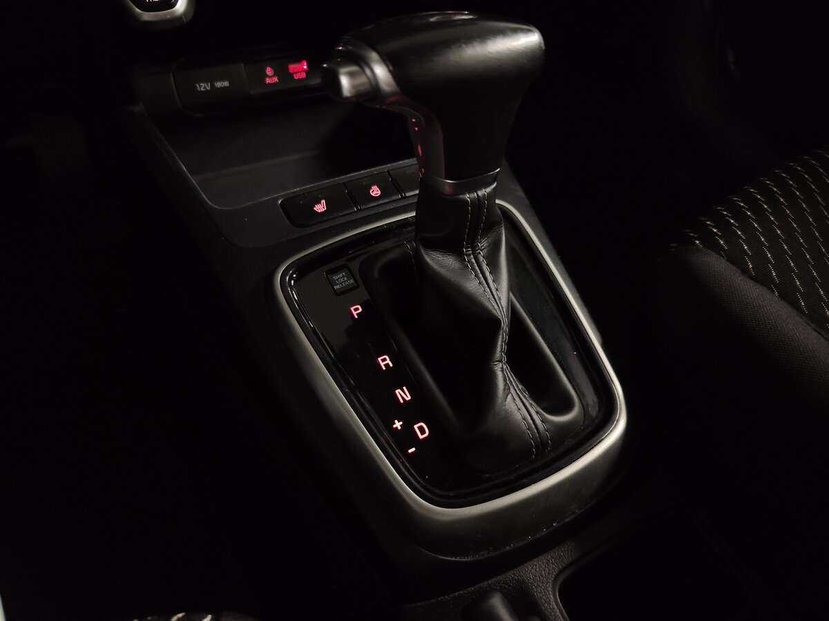 Купить Kia Rio X-Line, 2018, 222 000 км, фото №11