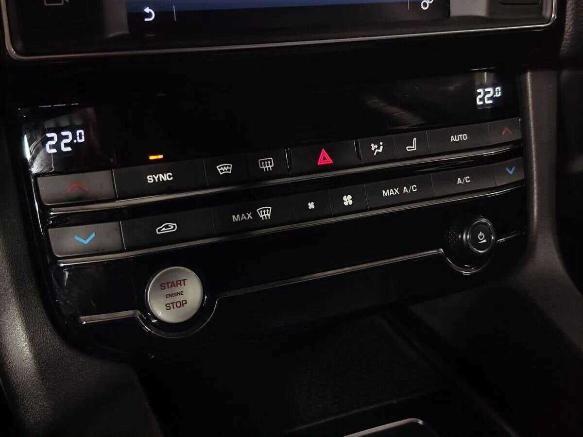 Купить Jaguar F-Pace, 2017, 121 001 км, фото №17