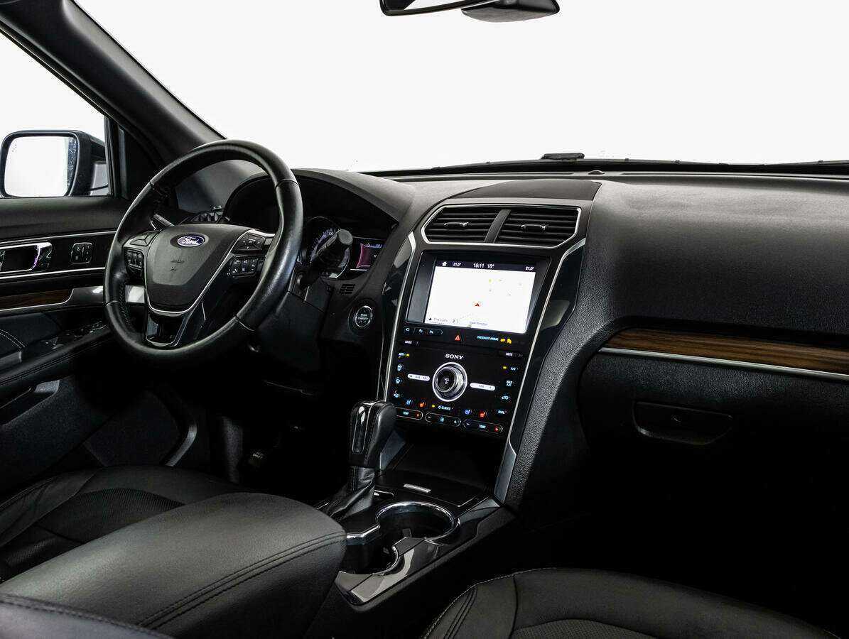 Купить Ford Explorer, 2018, 145 915 км, фото №9