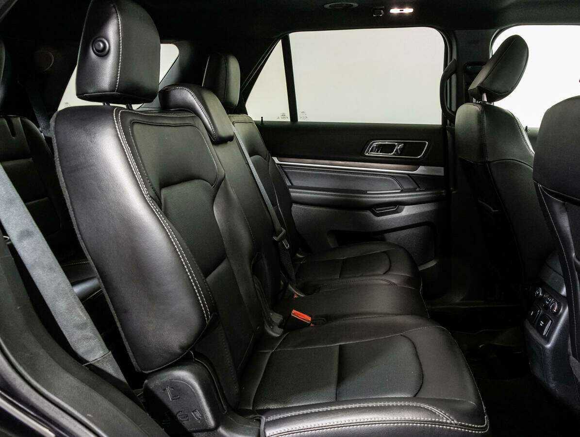 Купить Ford Explorer, 2018, 145 915 км, фото №10