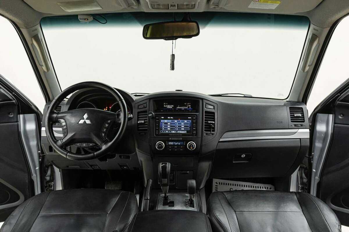 Купить Mitsubishi Pajero, 2011, 176 000 км, фото №8