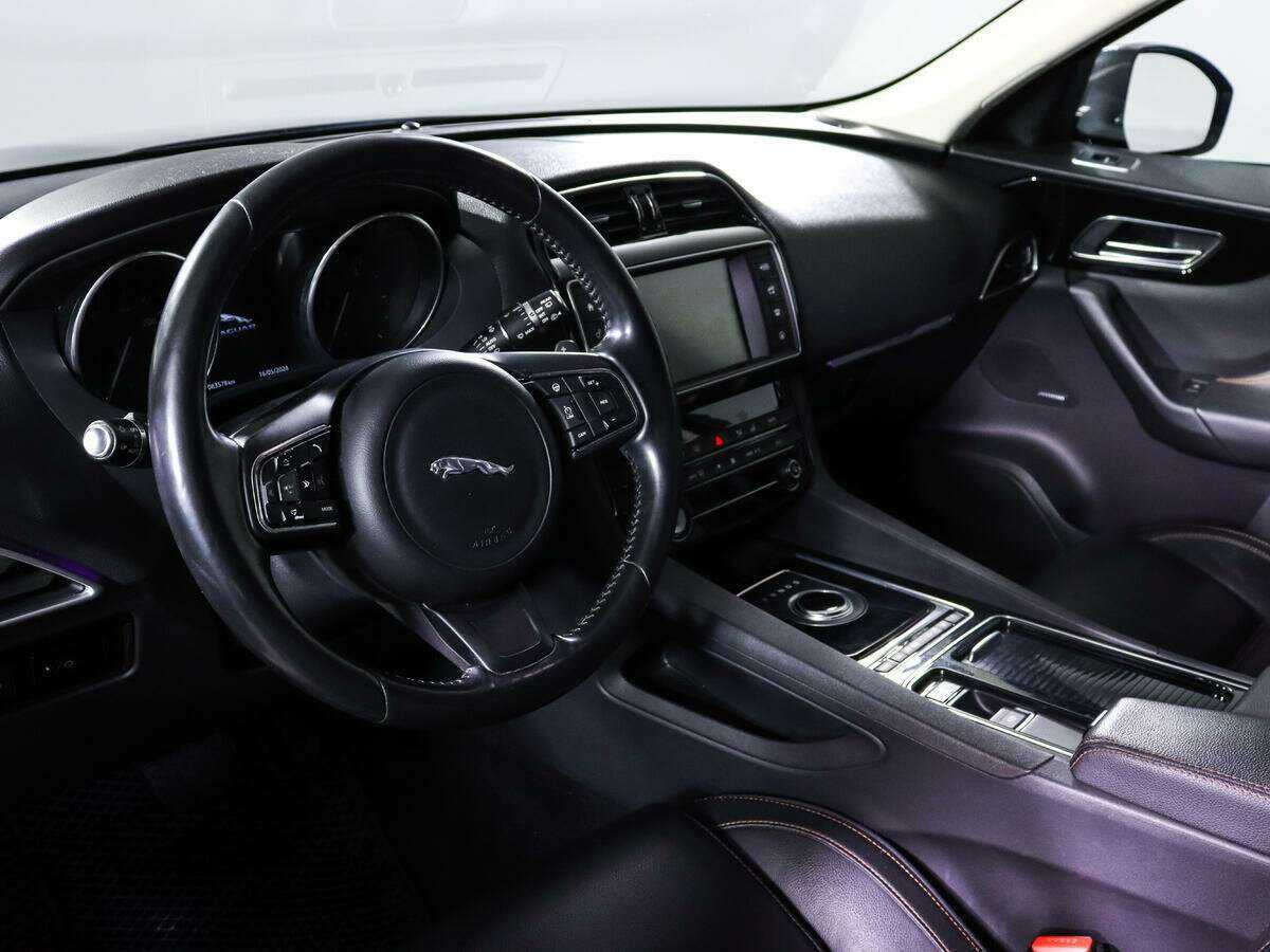 Купить Jaguar F-Pace, 2016, 83 000 км, фото №12