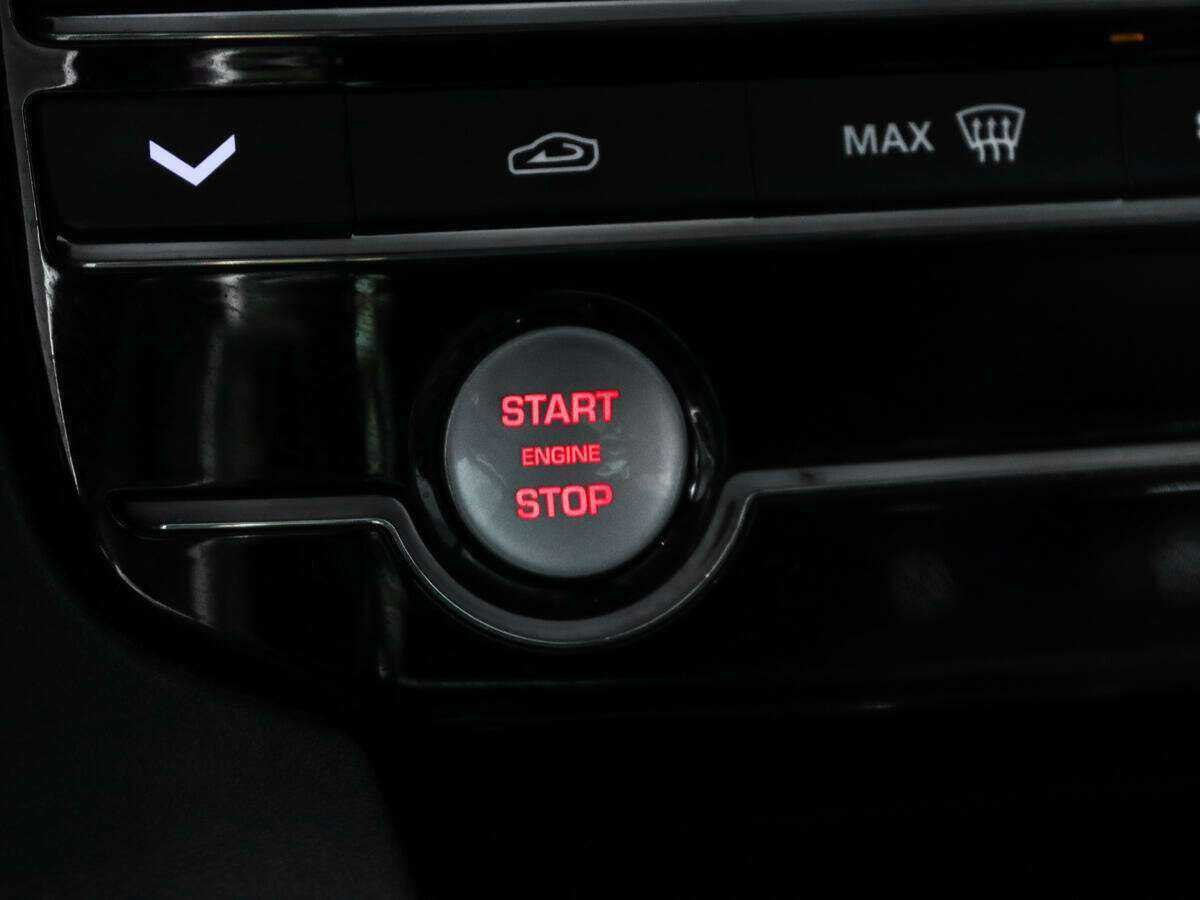 Купить Jaguar F-Pace, 2016, 83 000 км, фото №16