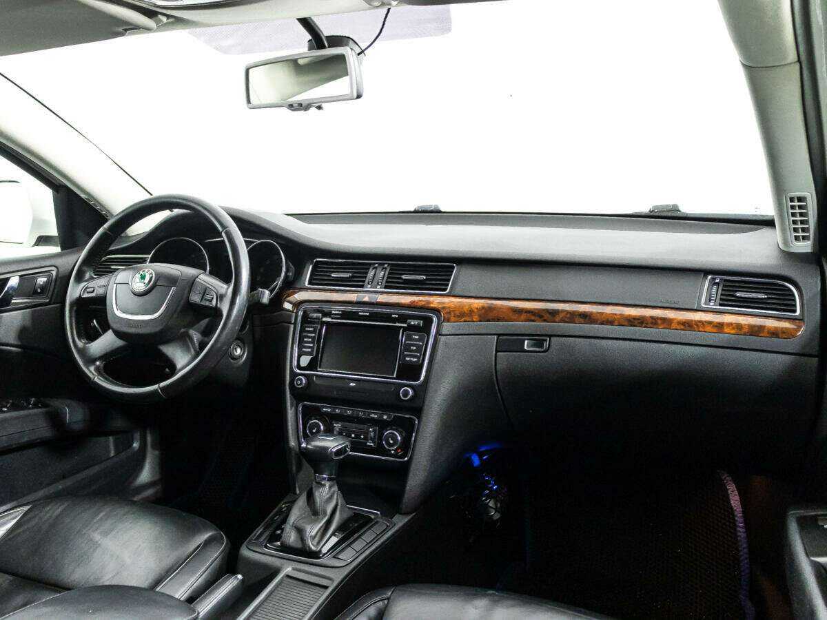 Купить Skoda Superb, 2011, 182 604 км, фото №9