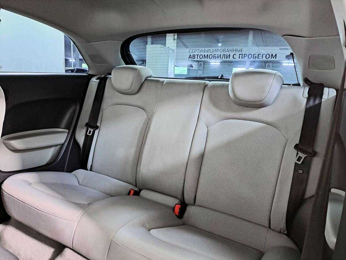 Купить Audi A1, 2011, 152 490 км, фото №10