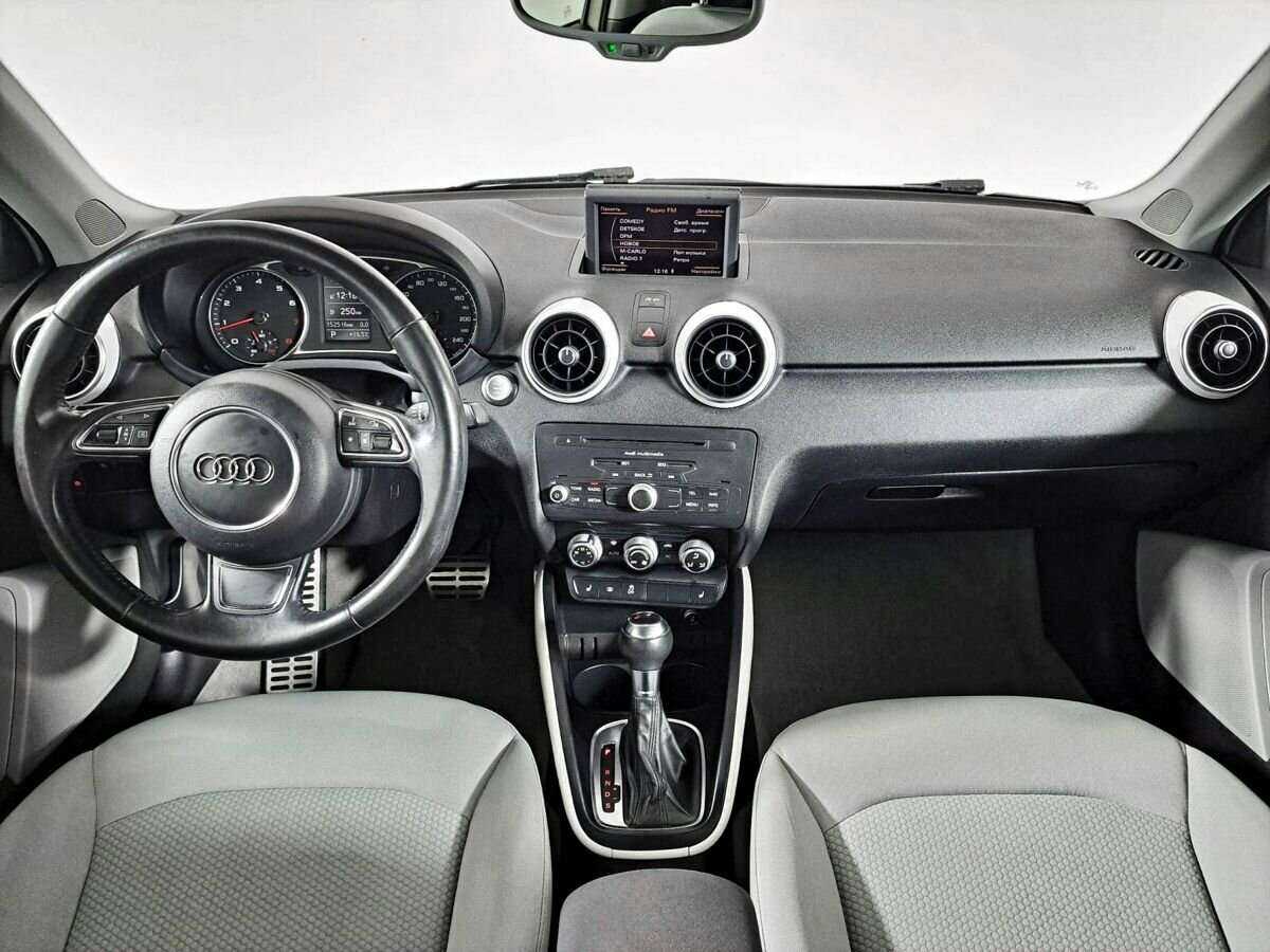 Купить Audi A1, 2011, 152 490 км, фото №12