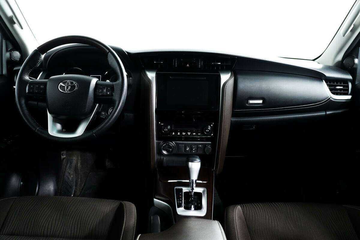 Купить Toyota Fortuner, 2018, 85 051 км, фото №11