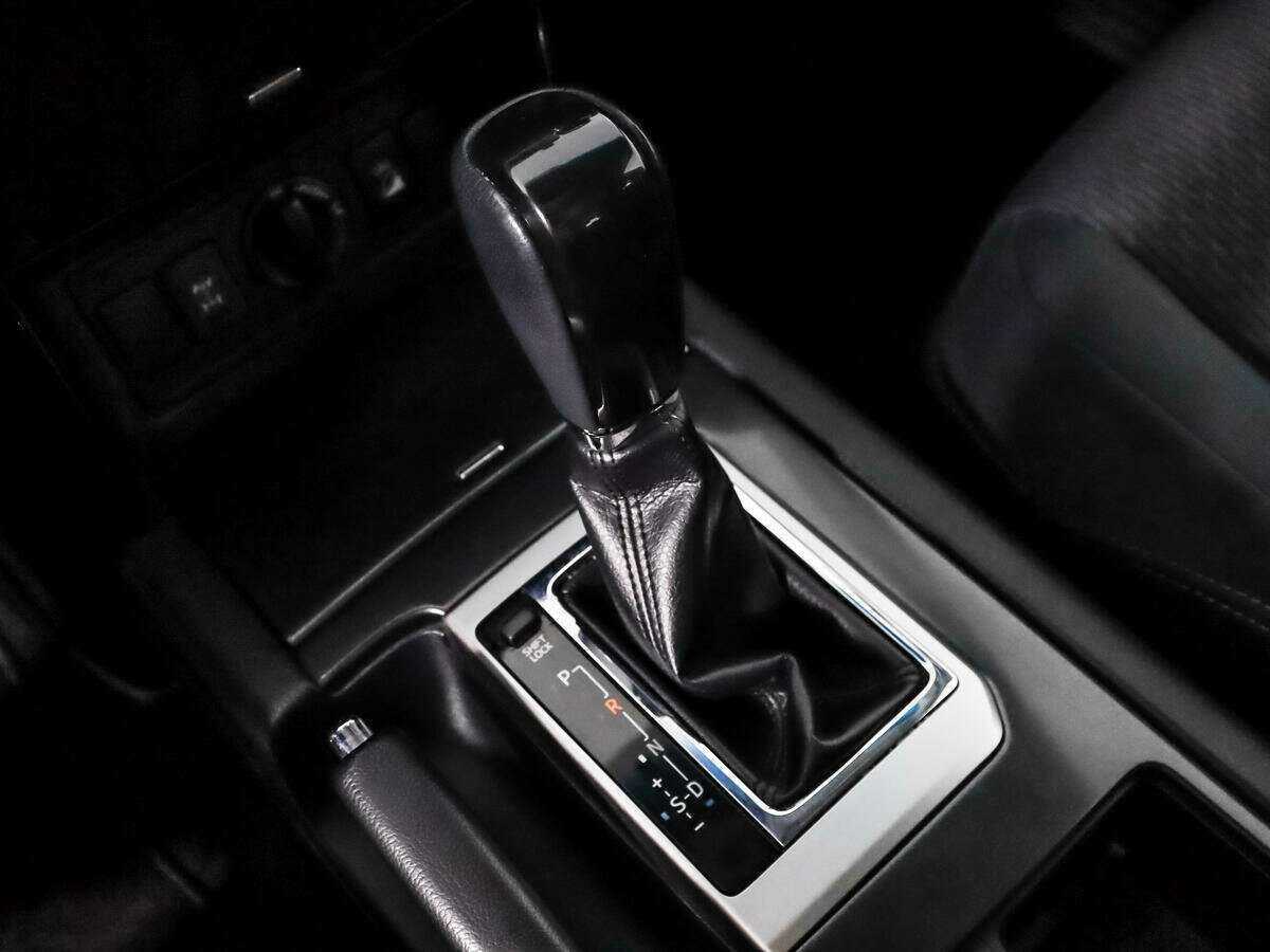 Купить Toyota Land Cruiser Prado, 2015, 61 200 км, фото №9