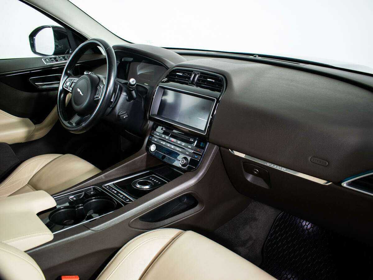Купить Jaguar F-Pace, 2017, 91 866 км, фото №7