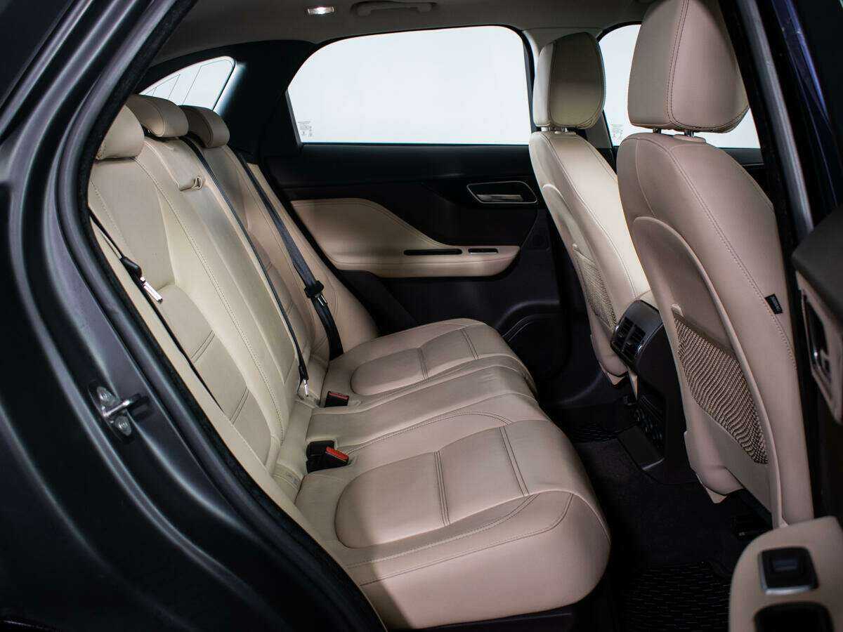Купить Jaguar F-Pace, 2017, 91 866 км, фото №8