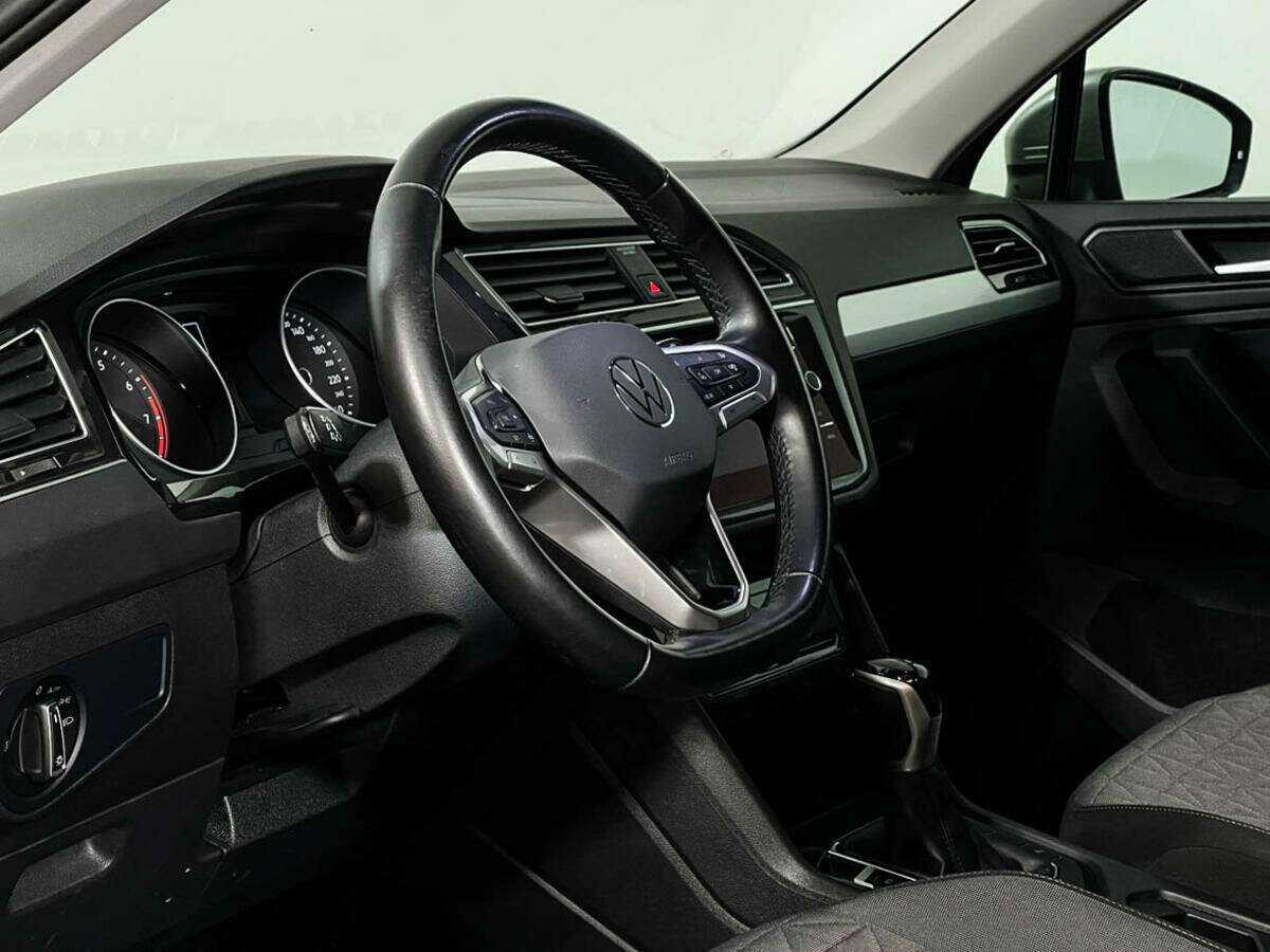 Купить Volkswagen Tiguan, 2021, 45 200 км, фото №11