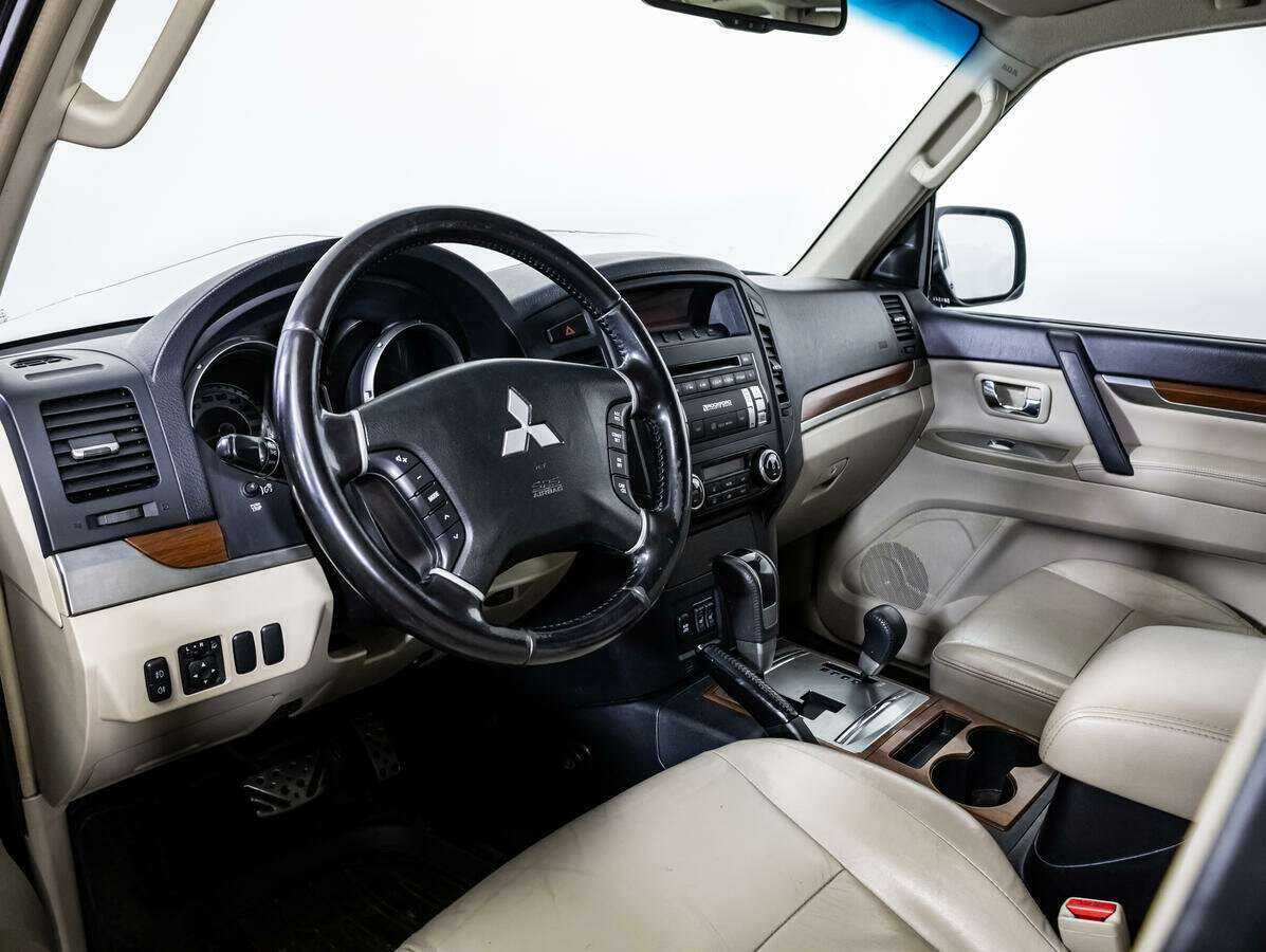 Купить Mitsubishi Pajero, 2008, 178 000 км, фото №11