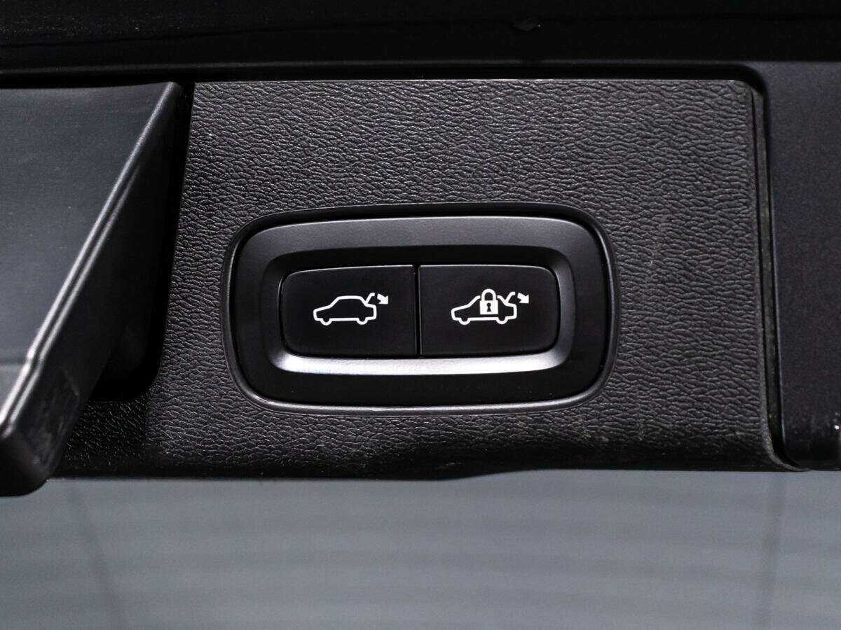 Купить Volvo XC60, 2018, 123 871 км, фото №16