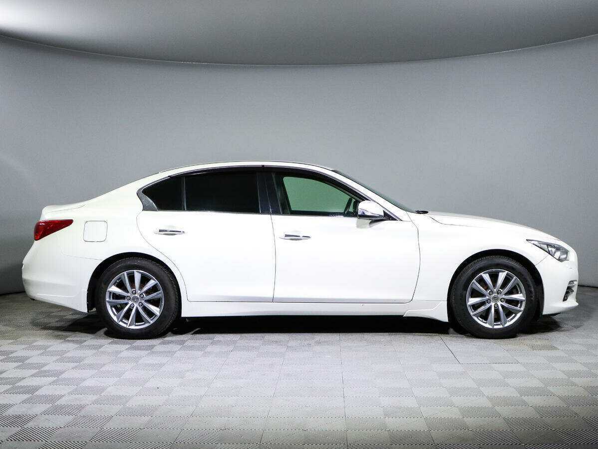 Купить Infiniti Q50, 2015, 204 947 км, фото №4