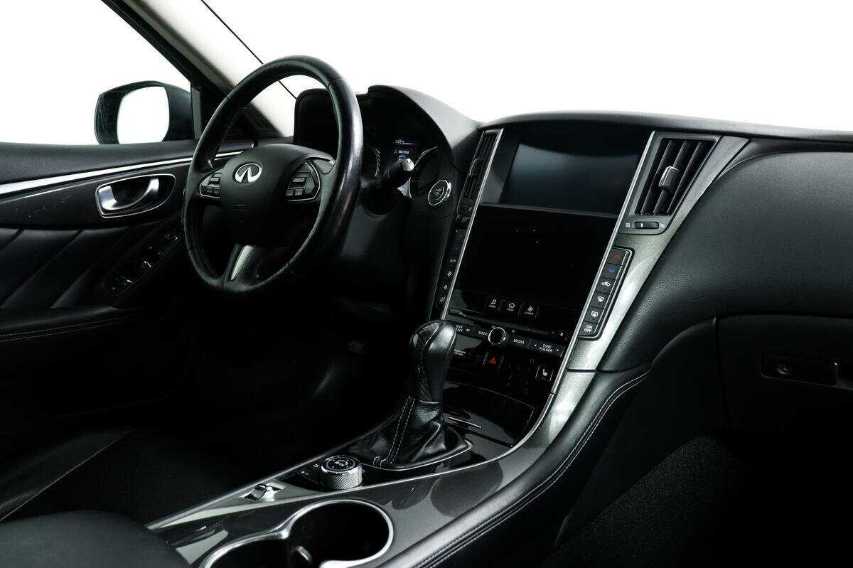 Купить Infiniti Q50, 2014, 105 289 км, фото №9