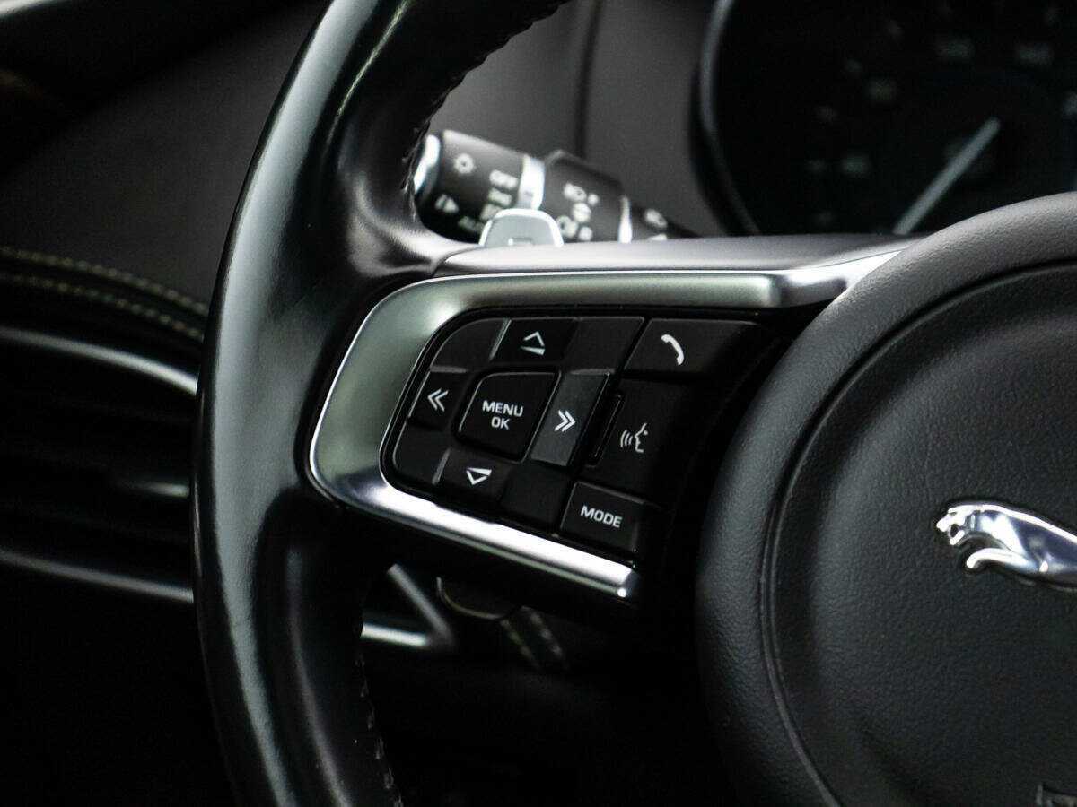 Купить Jaguar F-Pace, 2017, 137 396 км, фото №24