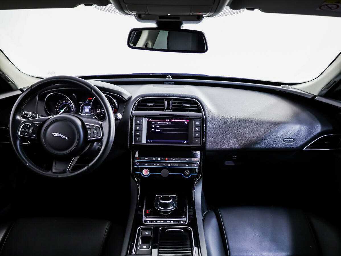 Купить Jaguar XE, 2017, 70 843 км, фото №9