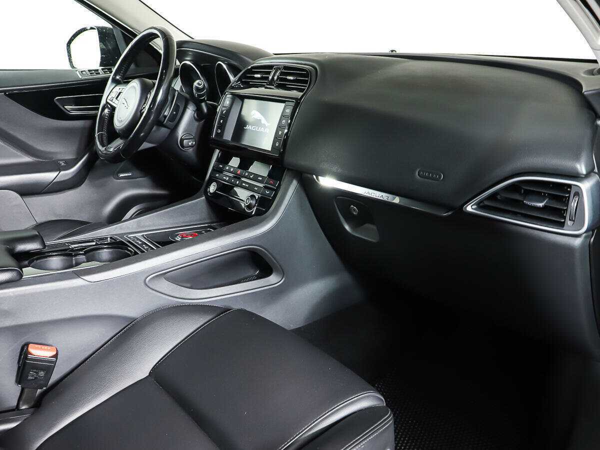 Купить Jaguar F-Pace, 2016, 170 815 км, фото №9